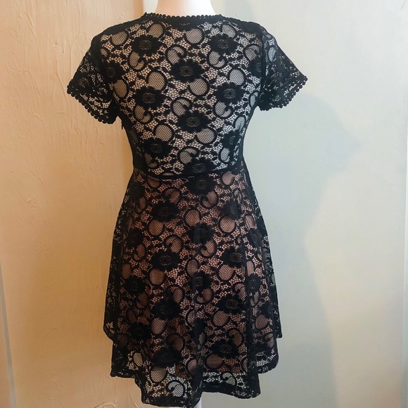 Black Lace Dress - Picture 5 of 10